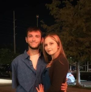 Meet your Posher, Amaris